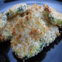 Oven-Baked Crispy Zucchini Rounds_image