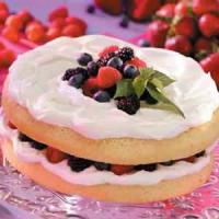 Genoise with Fruit 'n' Cream Filling_image