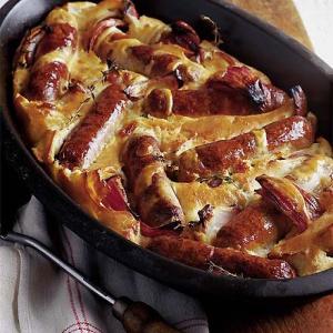 Toad-in-the-hole with red onions & thyme batter_image