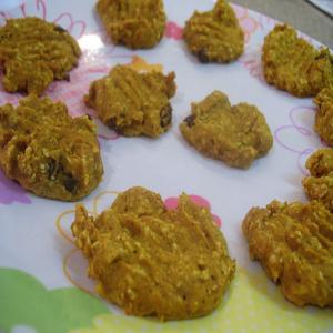 Heart Healthy Pumpkin and Raisin Cookies image
