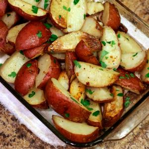 Oven Baked Parsley Red Potatoes_image