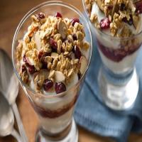 Cranberry Vanilla Yogurt Parfait_image