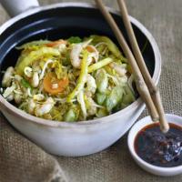 Singapore noodles with shrimps & Chinese cabbage image