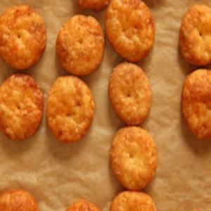 Sharp Cheddar Cheese Crackers_image