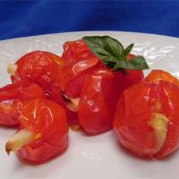 Baked Cherry Tomatoes with Garlic_image