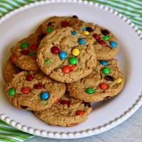 Peanut Butter Mini Candy-Coated Chocolates Cookies_image