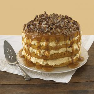 Exquisito pastel de calabaza en cuatro capas_image