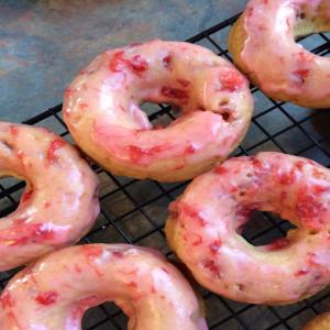 Strawberry Buttermilk Donuts with Strawberry Glaze Recipe - (4.4/5)_image