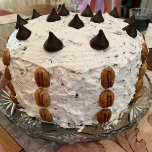 Chocolate Candy Bar Cake_image