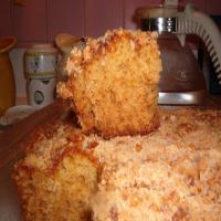 Butterfinger Crumb Cake_image