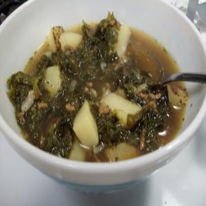 Simple Kale and Ground Beef Soup_image