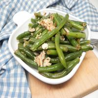 Lemony Green Beans with Walnuts and Thyme image