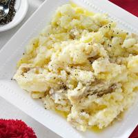 Chunky Garlic Mashed Potatoes image