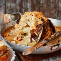 Creamy baked cauliflower with almond crumbs_image