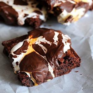 Hot Mess Brownies Recipe - (4.3/5)_image