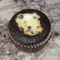 Chocolate Surprise Cupcakes_image