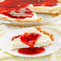 Pappadeaux Key Lime Pie with Raspberry Sauce_image