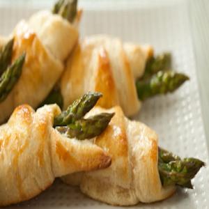 Asparagus and Cheese Crescent Rolls_image