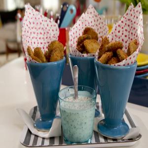 Fried Quick Pickles With Buttermilk Ranch Dippin' Sauce_image
