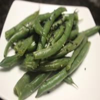 Steamed Green Beans With Lemon and Sesame Seeds image