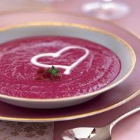 Roasted Beet Soup with Crème Fraîche_image