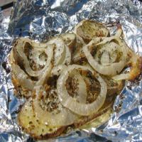 Foil Packet Country Potatoes on the Grill_image