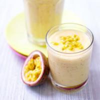 Creamy mango & coconut smoothie_image