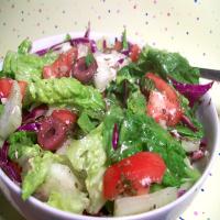 Country Salad With Herb Vinaigrette_image