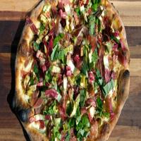 White Pizza with Prosciutto and Dates_image