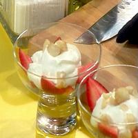 Strawberries and Cream with Macadamia Nuts_image