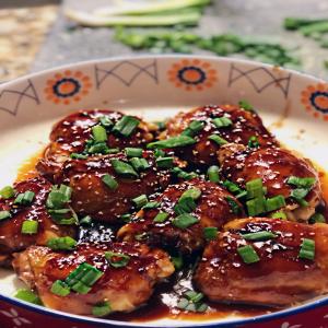 SWEET AND STICKY ASIAN CHICKEN THIGHS: THE PRETTY FEED_image