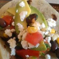Black Bean and Corn Vegetarian Summer Tacos_image