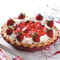 Old-Fashioned Strawberry Pie image