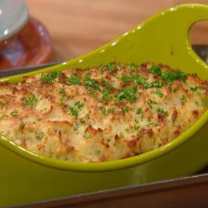 Shepherd's Pie with Bacon, Beef and Horseradish Blue Cheese Potatoes_image