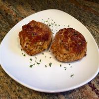 Easy Maryland Crab Cakes_image