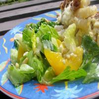 Mixed Green Salad With Fresh Peaches, Basil and Chevre_image