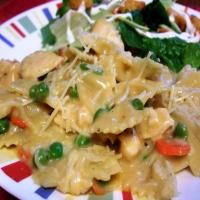 One Dish Chicken and Bows_image
