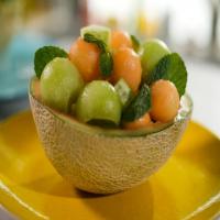 Chilled Melon, Cucumber and Mint Salad_image
