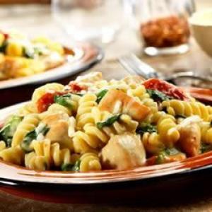 Chicken Fusilli with Spinach and Asiago Cheese_image