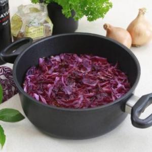 Red Cabbage with Apples & Port image