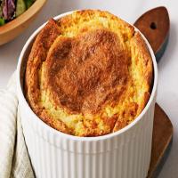Roasted Garlic & Cheese Grits Soufflé_image