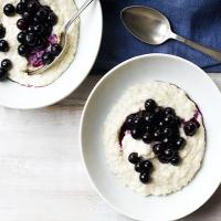Porridge with blueberry compote image
