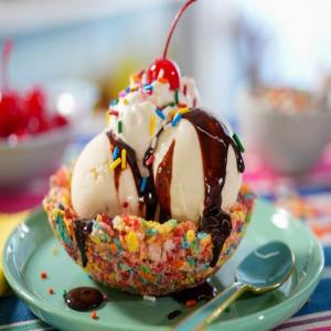 Edible Cereal Treat Bowls for Ice Cream Sundaes_image