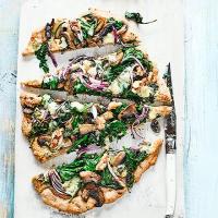 Spinach & blue cheese pizza image