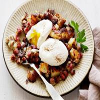 Corned Beef Hash with Poached Eggs Recipe - (4.7/5)_image