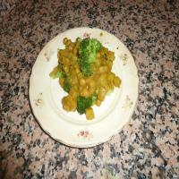 Chana and Aloo (Chickpea and Potato Curry)_image