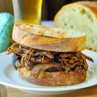 Blueberry Barbecue Pulled Pork_image