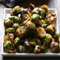 Roasted Brussels Sprouts With Garlic_image
