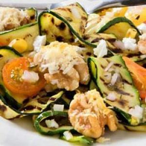 Grilled Zucchini Salad with Pizza Walnuts_image