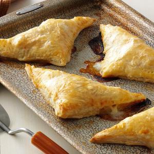 Pear, Ham & Cheese Pastry Pockets_image